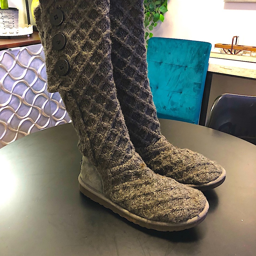 UGG classic Cardy knit boots